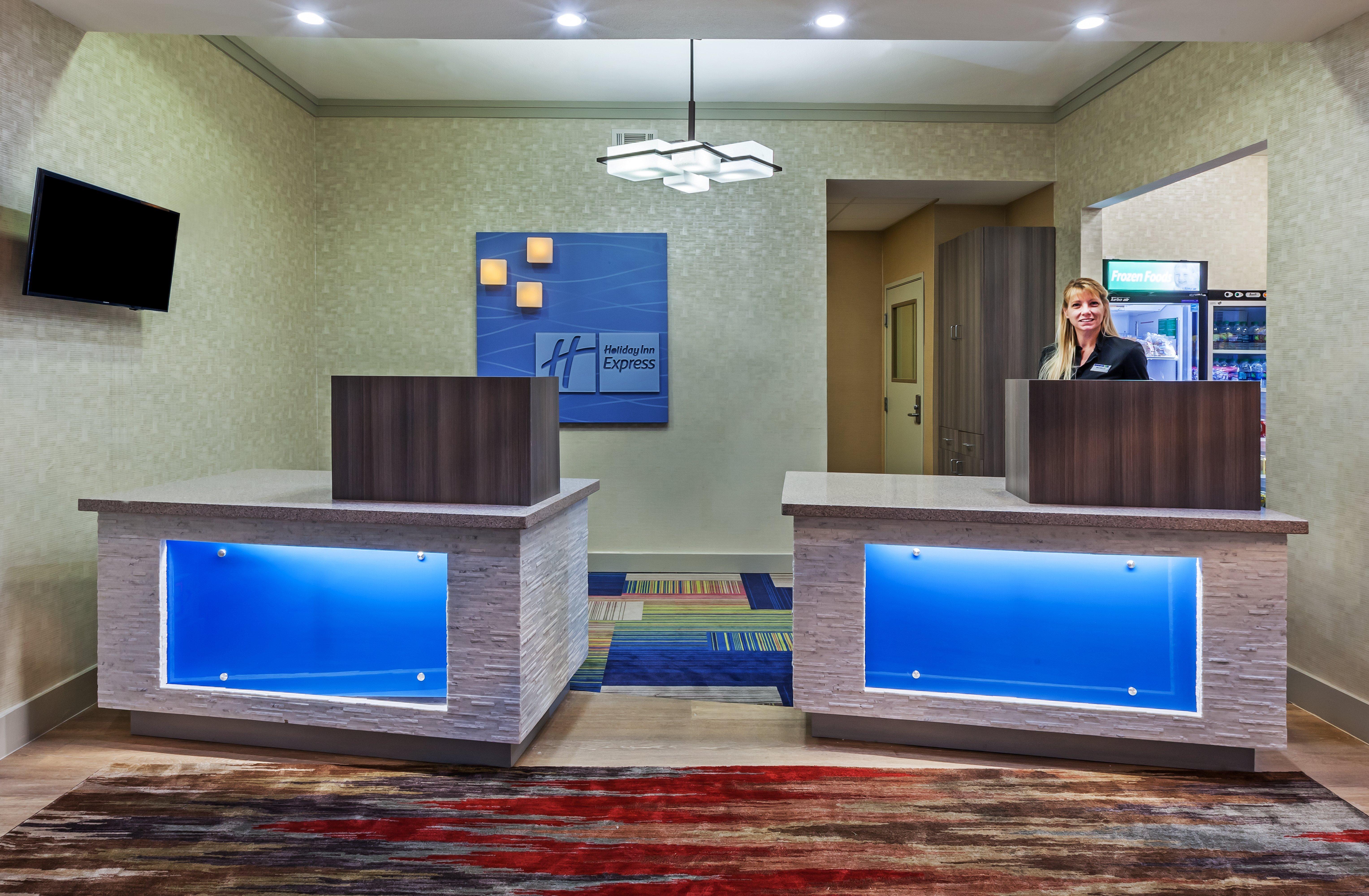 Express & East By Ihg Houston