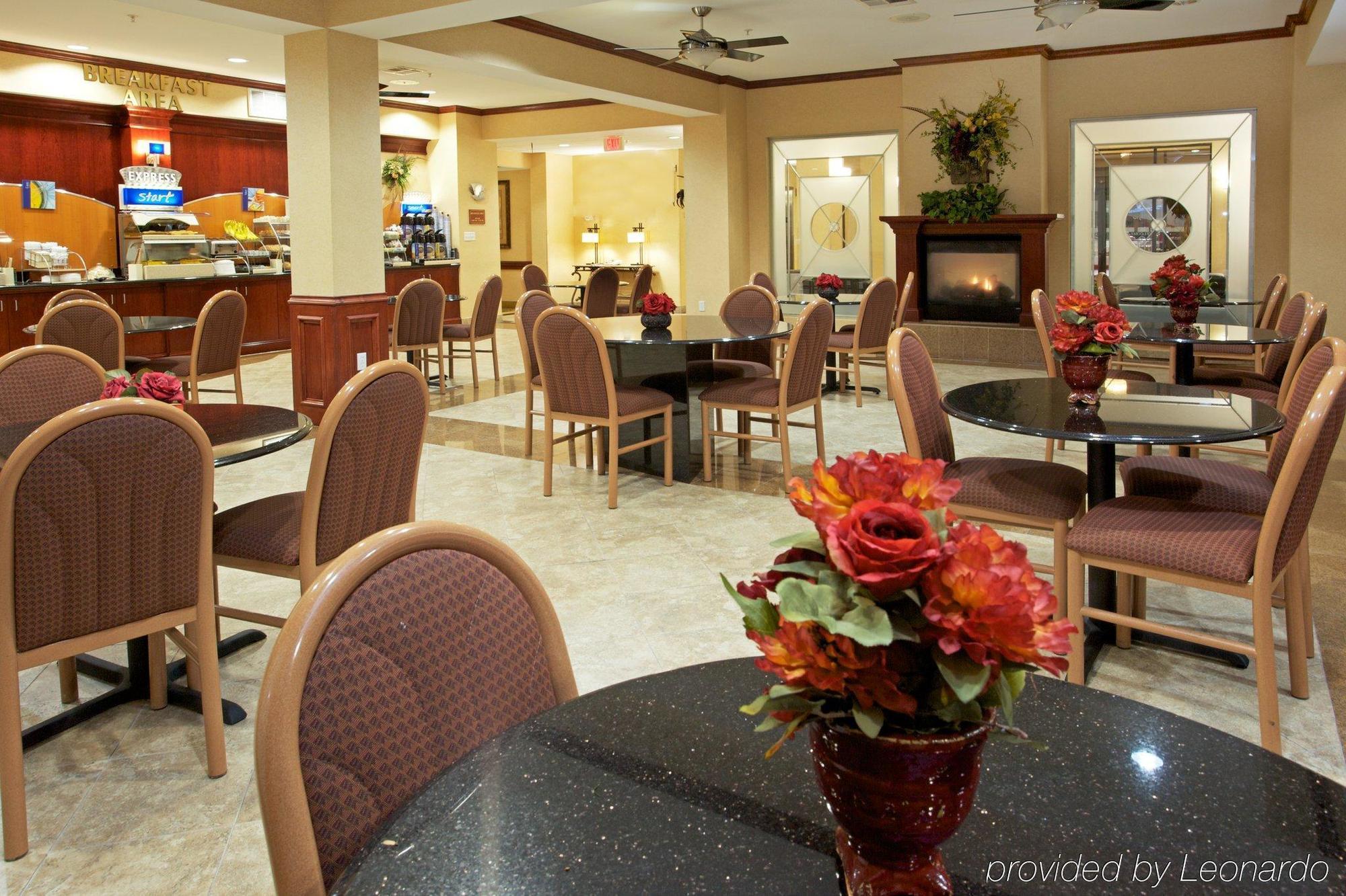 Express & East By Ihg Hotel Houston