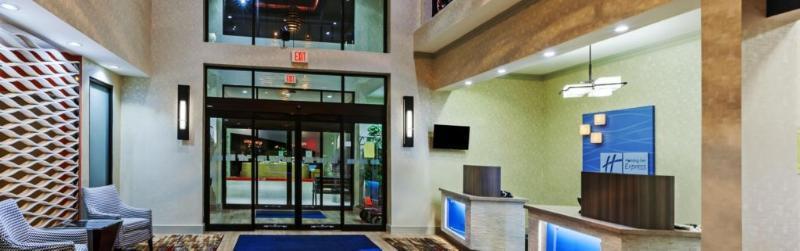 Express & East By Ihg Houston