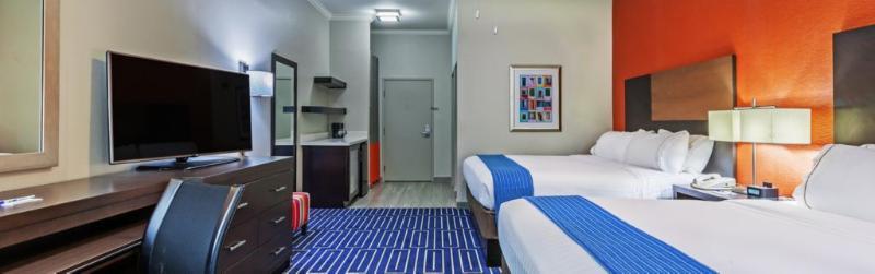 Express & East By Ihg