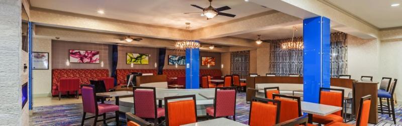Express & East By Ihg Houston