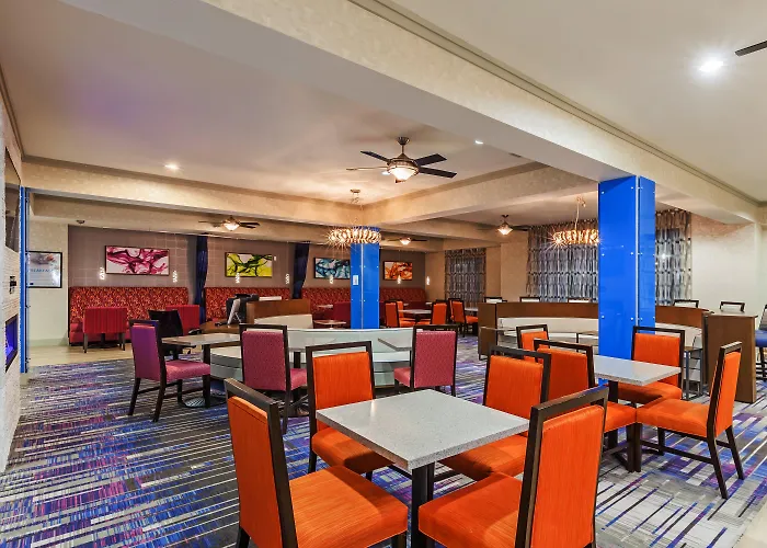 Holiday Inn Express & Suites Houston East By Ihg