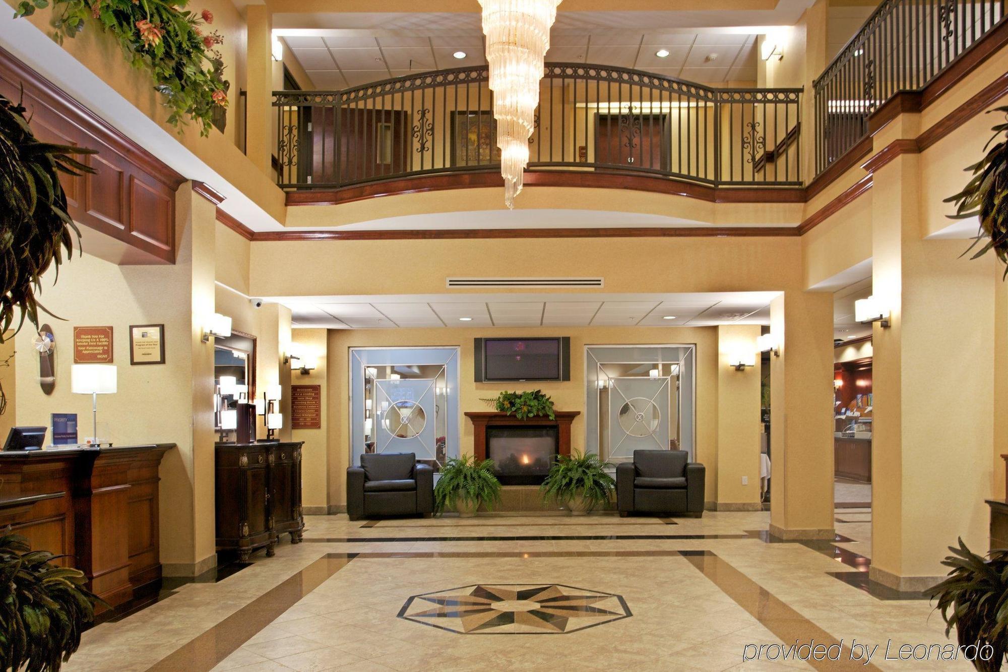 Express & East By Ihg Hotel Houston